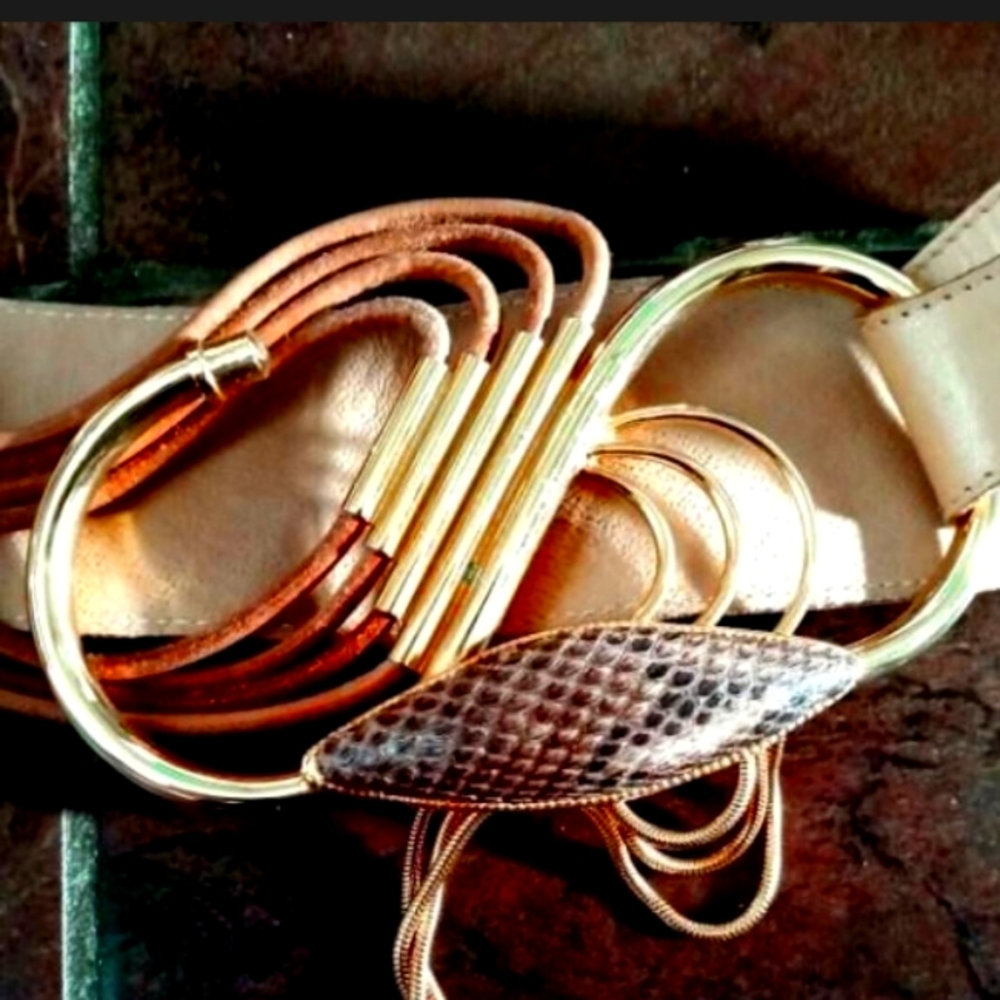 Vintage 1980's Cache  Beige Taupe Snake Skin Belt  gorgeous Buckle 30 italy